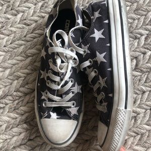 Converse size 9